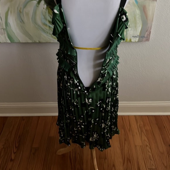 Self-Portrait Green Floral Off-Shoulder Dress, size US6/UK10, ASO Meghan Markle - Picture 7 of 16